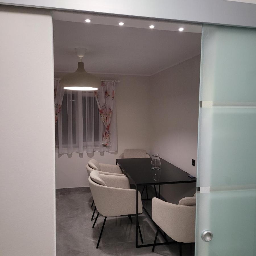 Hermann Apartment Cluj-Napoca Buitenkant foto